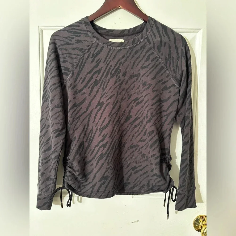 PACT Women’s ORGANIC SM Gray Black Tonal Zebra Cinch Tie Pullover Long Sleeve - Picture 4 of 13